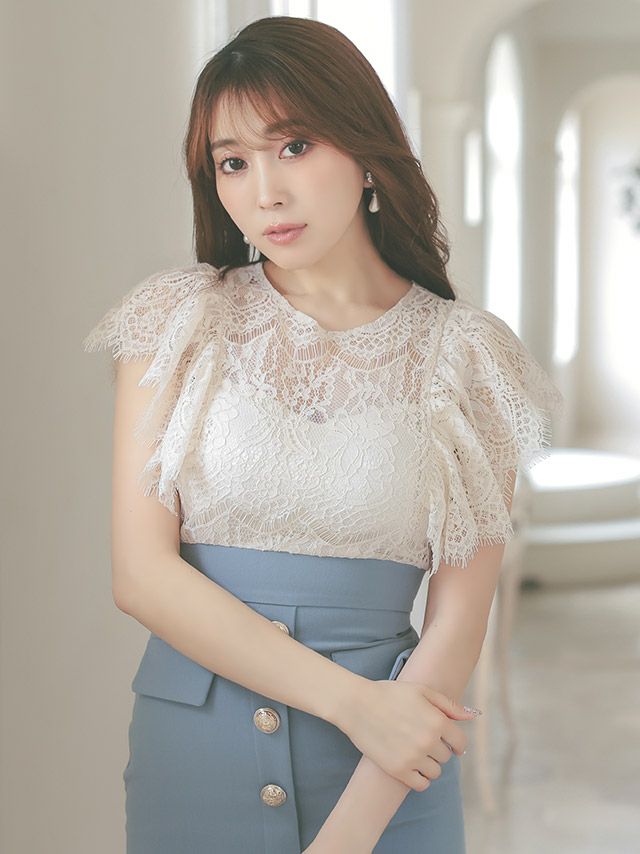 体にぴったりフィットし、スタイルアップ効果抜群の1枚♡