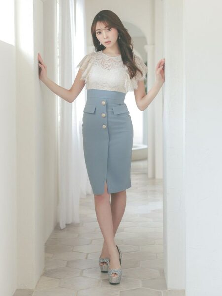 大人の女性にぴったりの上品さを引き立てます♡
