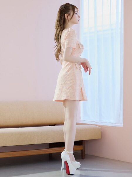 横からのシルエットも可愛い♡