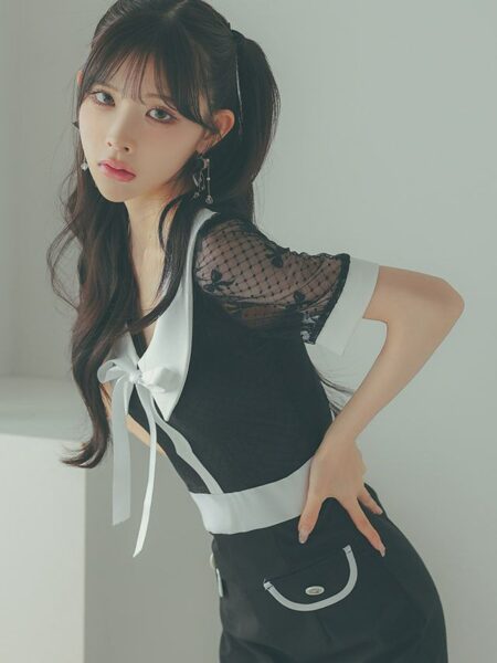リボンとシアー袖の相性が抜群♡
