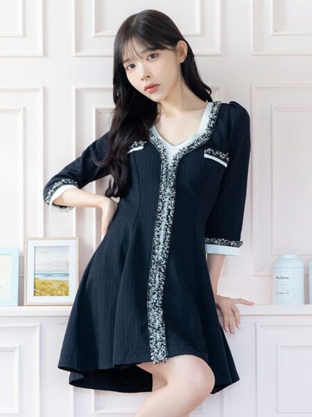 シックなのにしっかり甘いバランスドレス♡