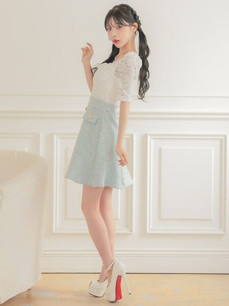 袖の透け感が可愛い♡