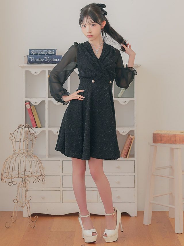 長袖で冷房対策もできる黒ワンピ♡