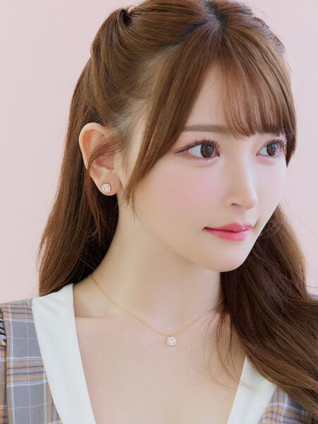 シンプルで毎日使える万能ピアス♡

