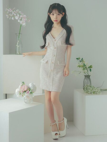 パールが上品に輝く大人かわいいタイトドレス♡

