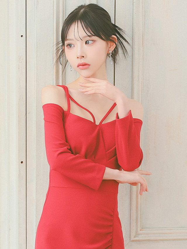 セクシーなキャミ風コードデザインの赤ワンピ♡