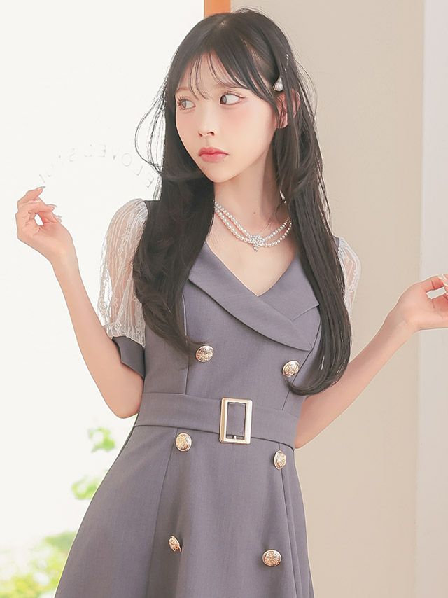 レース袖でふんわり女性らしい印象のドレス♡