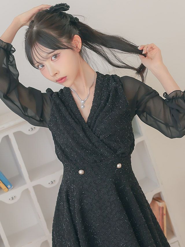 襟付き×カシュクールデザインがクラシックで大人可愛いパール付きミニドレス♡