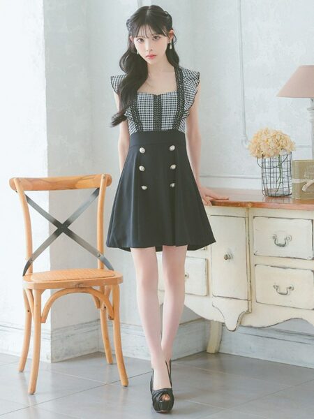 甘いのに甘すぎない、ちょうどいいが揃ったミニドレス♡