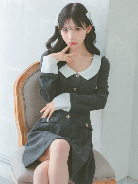 落ち着いたグレーが大人の魅力を引き立てる上品ドレス♡