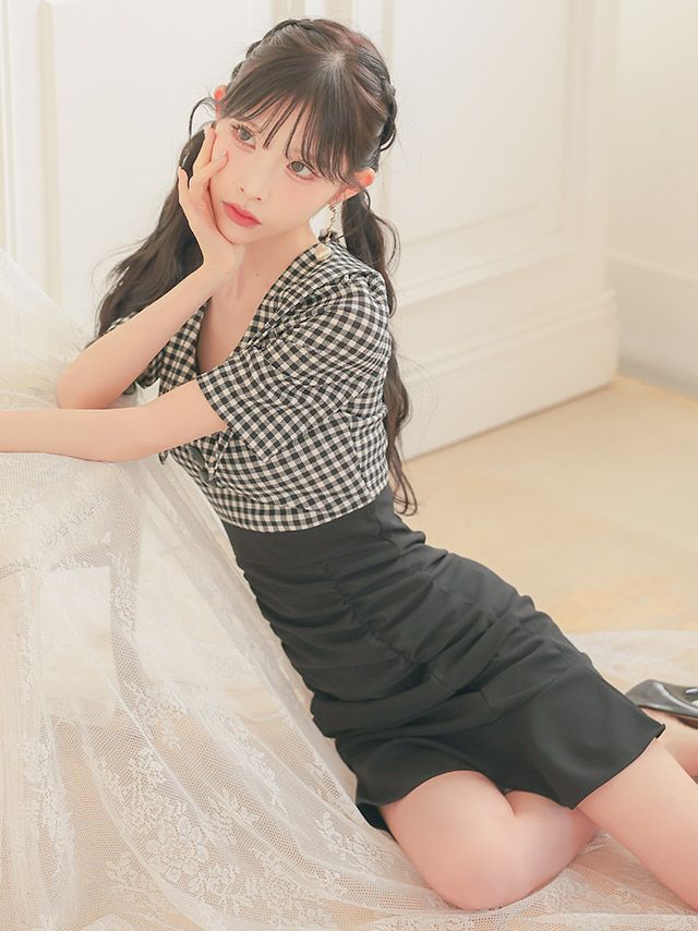 高めのウエスト切り替えでスタイルアップ効果バッチリのギンガムチェックドレス