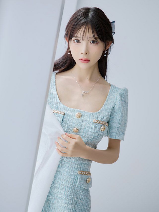 パステルカラー×ツイードの相性が最高なフレアミニドレス