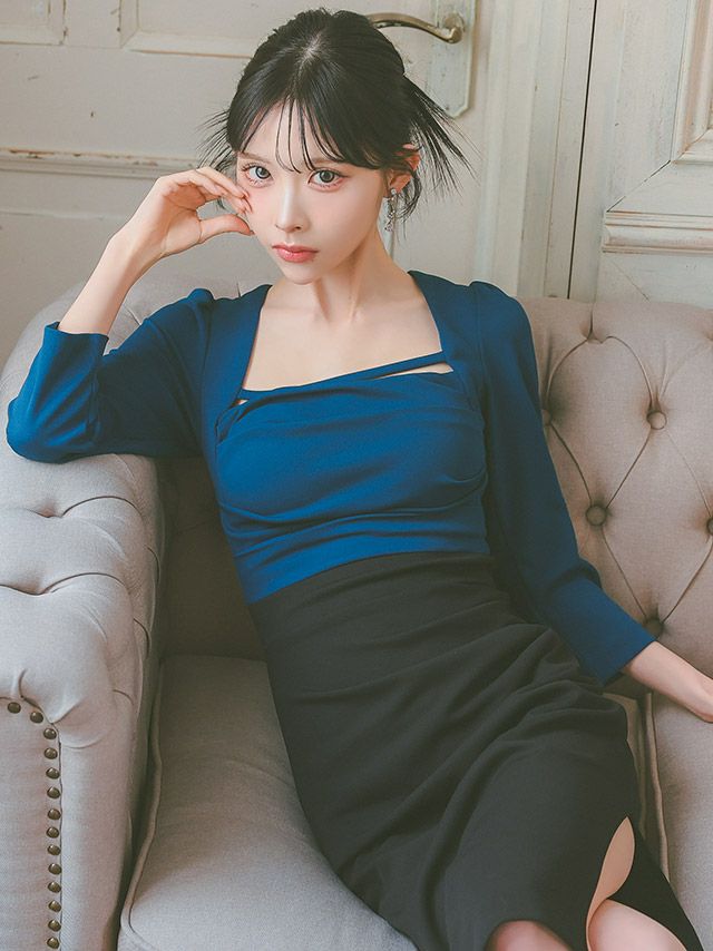 大人の雰囲気を醸し出せるタイトミニドレス