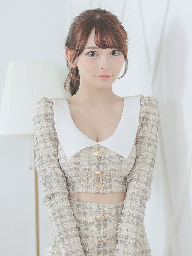 ガーリーさと色気両方欲張れるマーメイドミニドレス