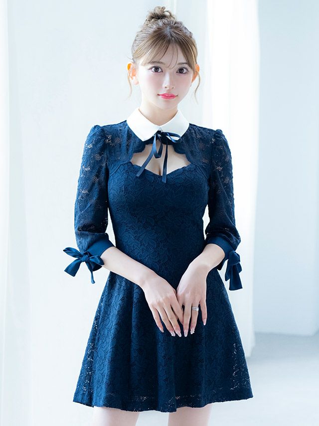 バストカットデザインがセクシーなフレアミニドレス