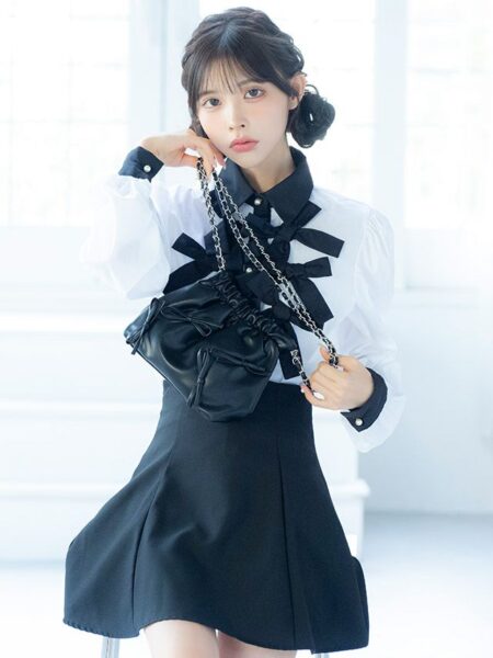 トレンド感のあるデザインで人気間違いなしのバッグ