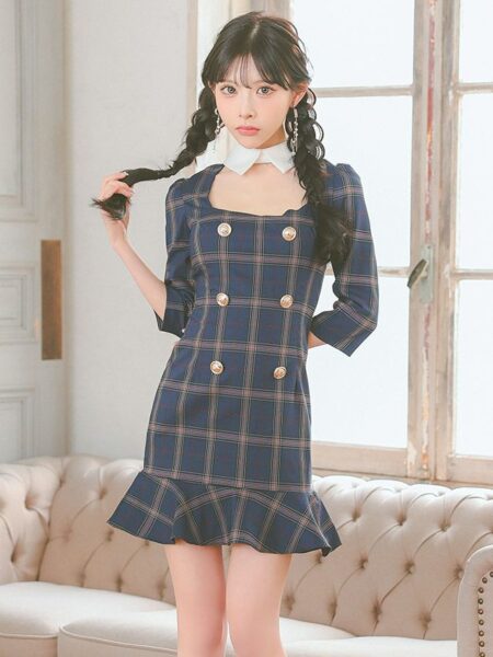 アイドル衣装のようなデザインが可愛い襟付きマーメイドミニドレス