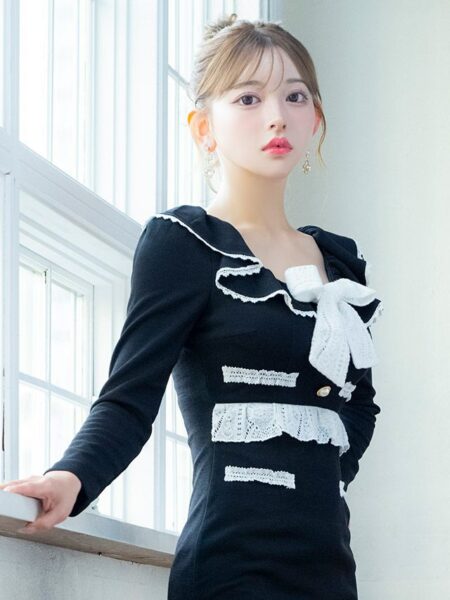 リボンが特徴の大人可愛いガーリードレス