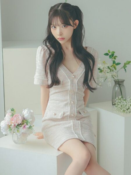 淡い色味のドレスと合わせると女の子らしい印象に